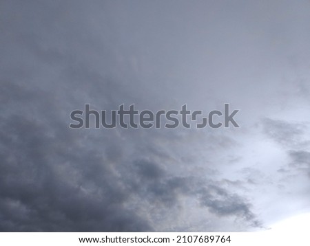Gray clouds in the cloudy morning sky