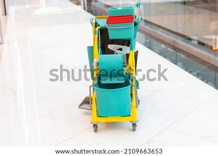 universal set for wet cleaning of shopping center premises. Cleaning Cart