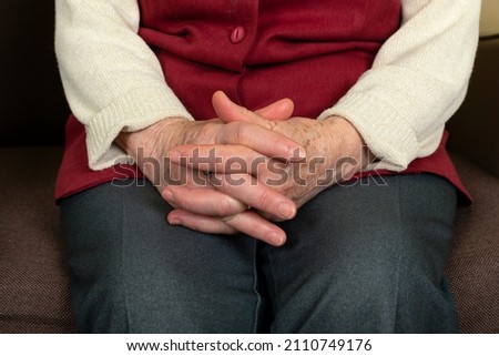 Close up picture of a senior man's hands 