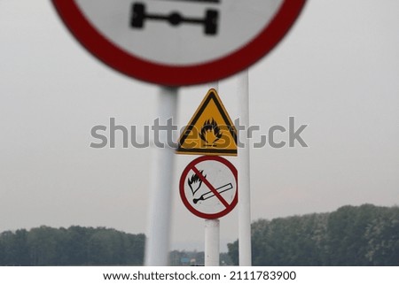 traffic signs - flammable, no smoking