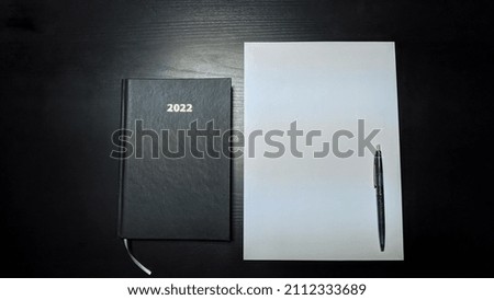 layout on the office table 2022 with golden numbers