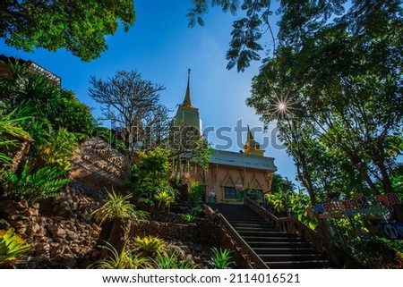 Background of Religious Attractions on Koh Samui, Thailand (Wat Khao Hua Jook) Tourists can come to take pictures and take public views during their holidays.