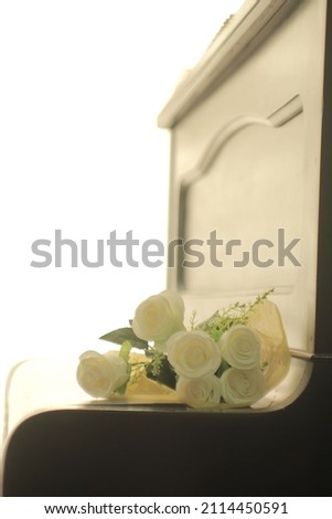 flower bouquet on the piano