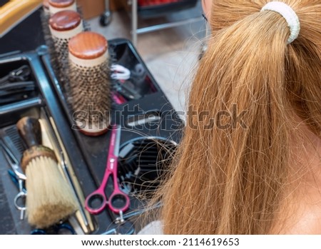 Iconic image of a woman in a hairdresser's shop