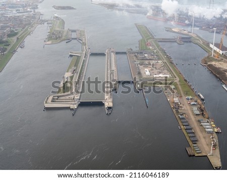 Aerial view of construction work at the new sluice in IJmuiden, Holland. For the largest boats and ships a new sea lock 'Zeesluis' has been built in the Noordzeekanaal.