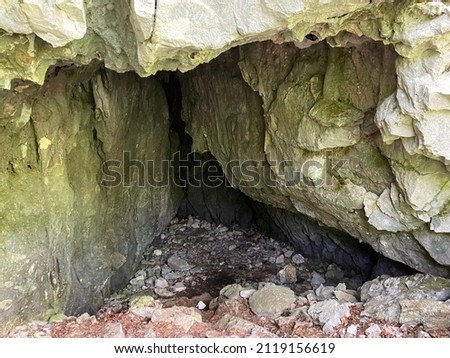 Medina marimba cave in the protected landscape of the Kamacnik canyon, Vrbovsko - Gorski kotar, Croatia (Pećina Medina marimba u zaštićenom krajoliku kanjona Kamačnik - Vrbovsko, Hrvatska)