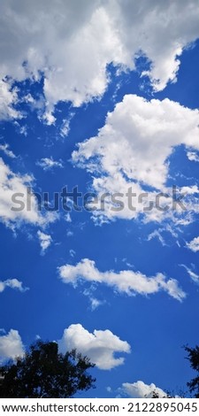 Clouds​ and​ blue​ sky​ in​ the​ Day​