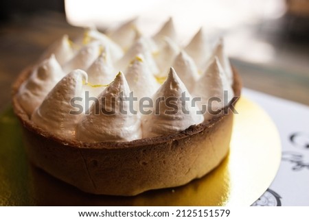 lemon pie with toasted chantilly cream peaks