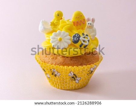 Easter Cupcakes, decorated with Easter Bunny, Chicks, Easter Eggs, Daisies, and Bees 