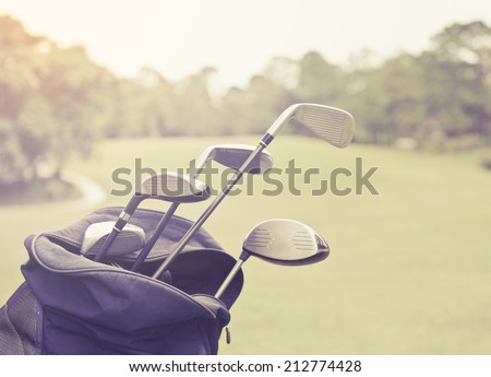 Golf clubs in a bag with you to select the type of shock, picture in retro style.