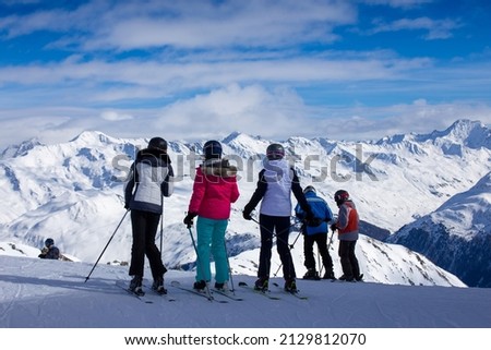 Parsenn ski resort, Davos: A group of skiers before the next descent