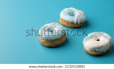 Donuts, blue background, cake donuts 