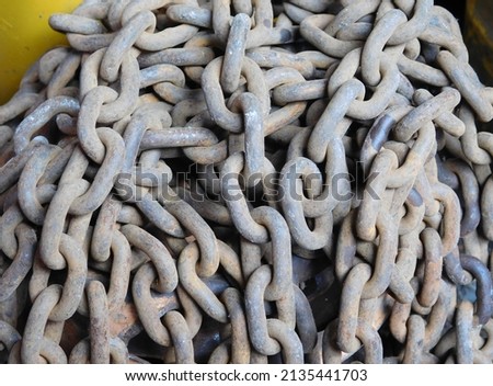 rustic chain is photographed up in the warehouse, it is very unique appearance