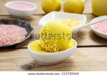Yellow cake pops