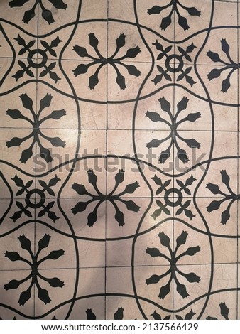 vintage style tiled floor pattern