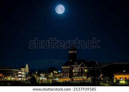 Full Moon over the City 