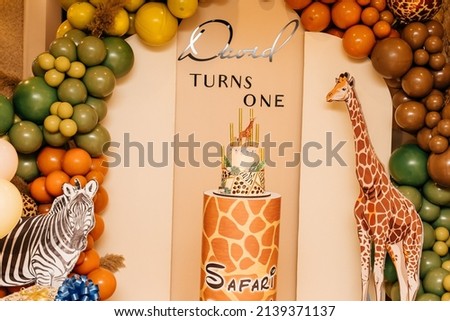 Birthday decorations in safari style