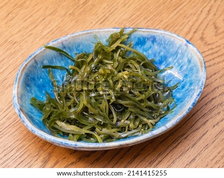 Sashimi kelp. A dish in which shredded kelp is eaten with ponzu sauce or soup stock.