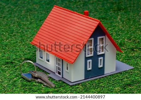 Symbol picture real estate: Close-up of a model house