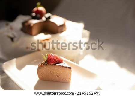 chocolate cheese cake with strawberry dessert background wallpaper picture