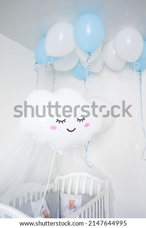 balloon cloud, room decor with balloons