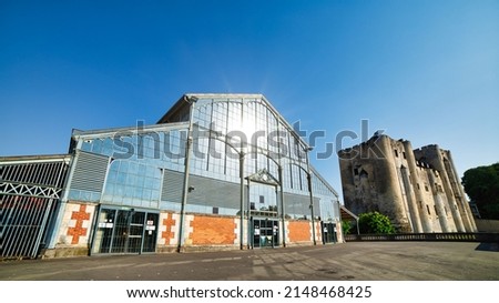 Photography of Niort Les Halles and Niort Dungeon in foreground

Historical place in France
