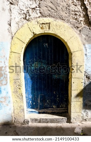 old door in stone wall, beautiful photo digital picture