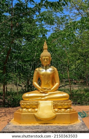 Thursday's Buddha images include the meditation posture or the posture of enlightenment in the Ariyabath posture sitting cross-legged. Both hands facing each other on the shaft (lap)