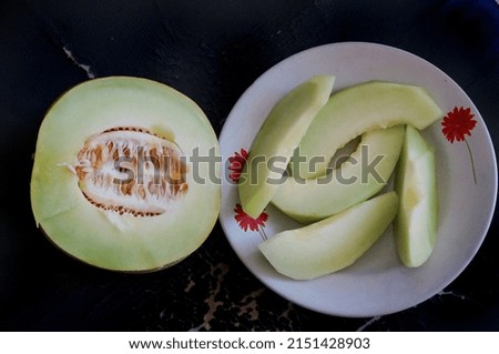  The melon is peeled and ready to serve                              