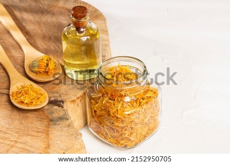 Calendula officinalis - Calendula Oil In A Glass Bottle