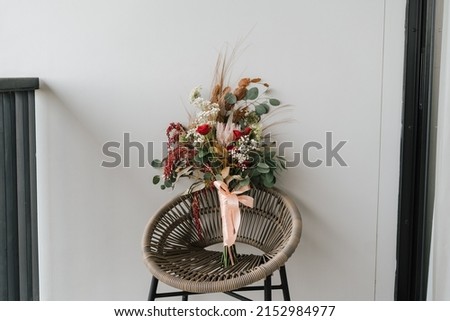 Rustic red rose flower hand bucket decoration for special occasion like wedding, engagement, anniversary and romantic dinner.
