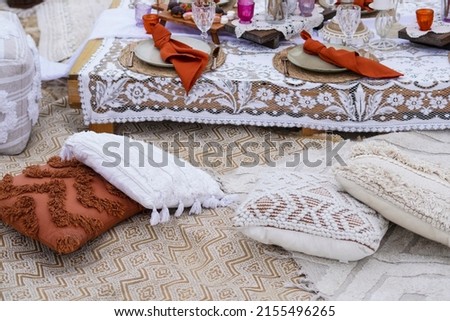 Bohemian Picnic, Beach Picnic Date, Coastal Party, Boho Styling at Beach Picnic, Event Set up Decor, Styling, Earthy Warm Colors. 