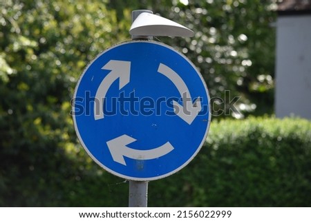 Traffic Sign UK - Mini Roundabout