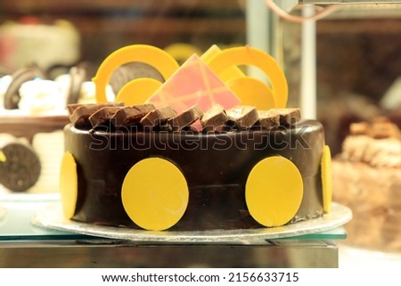 BIRTHDAY CHOCKLATE CAKE  CREAM CAKE