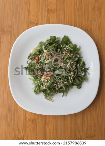 Asian style raw pennywort vegetable salad recipe