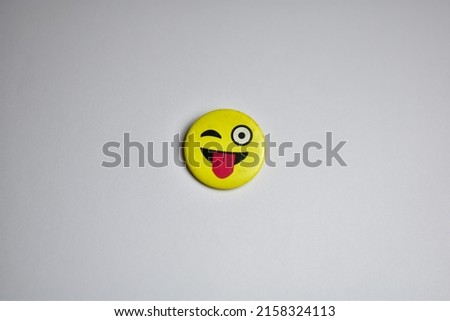 funny lovely face sticker tag
