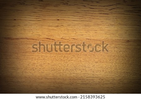 wooden texture, 
vignetting at the edges