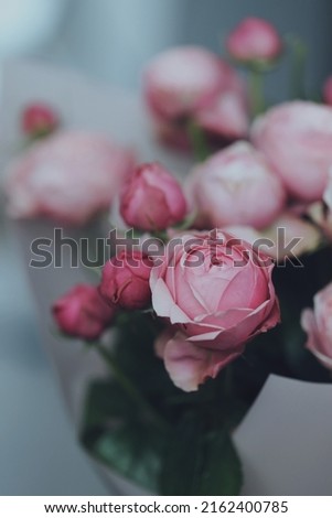 bouquet of little pink roses