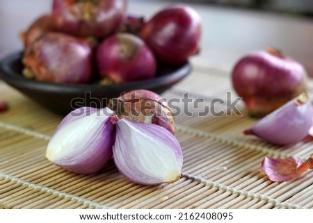 red onion on the wood table ,photography, photo,i ngridient                          