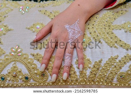 White soft henna pattern for the bride