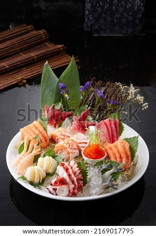 Delicious Japanese food, seafood sashimi platter	

