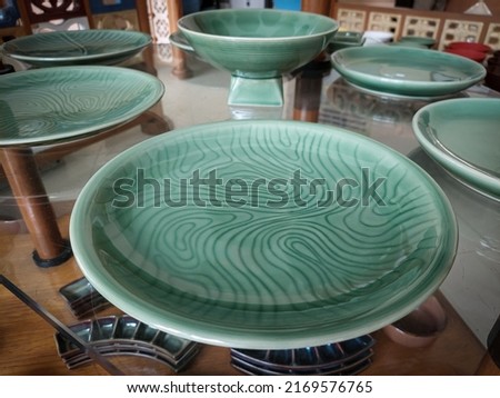 A set of green plate made of ceramic