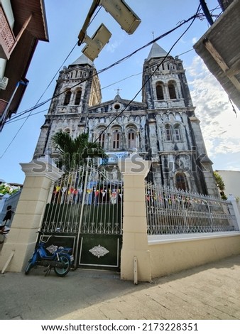 The church (locally known as Kanisa la Minara miwili) was built by French missionaries between 1893 and 1898. It's twin spires are one of the famous feature Zanzibar Stone Town's skyline.