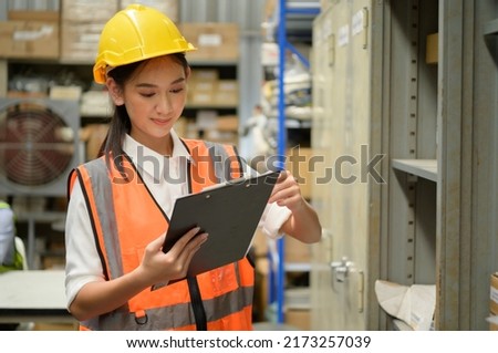 Warehouse Manager, Thinking and reviewing the preparation of products that must be distributed to retailers during the price increase in the market.