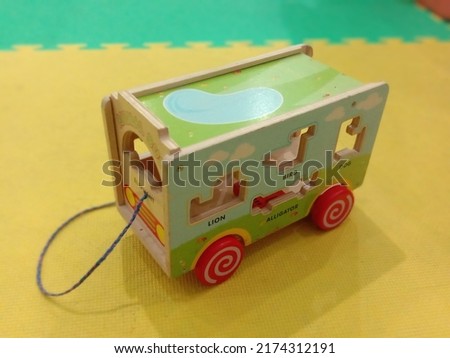 kids toy wooden car puzzle