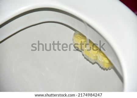 Cleaning suspension toilet bowl cleaner lemon freshness