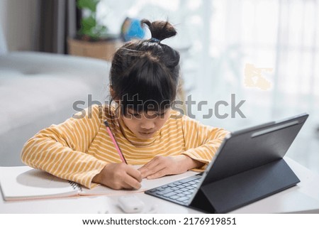 kid self isolation using tablet