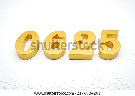  Number 0625 is made of gold painted teak, 1 cm thick, laid on a white painted aerated brick floor, visualized in 3D.                                                 