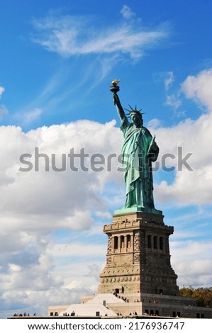 Photo of the Statue of Liberty in New York, USA