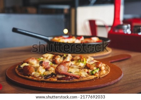 Italian Pizza Restaurant Menu - Classic Margarita Pizza. Pizza Dinner